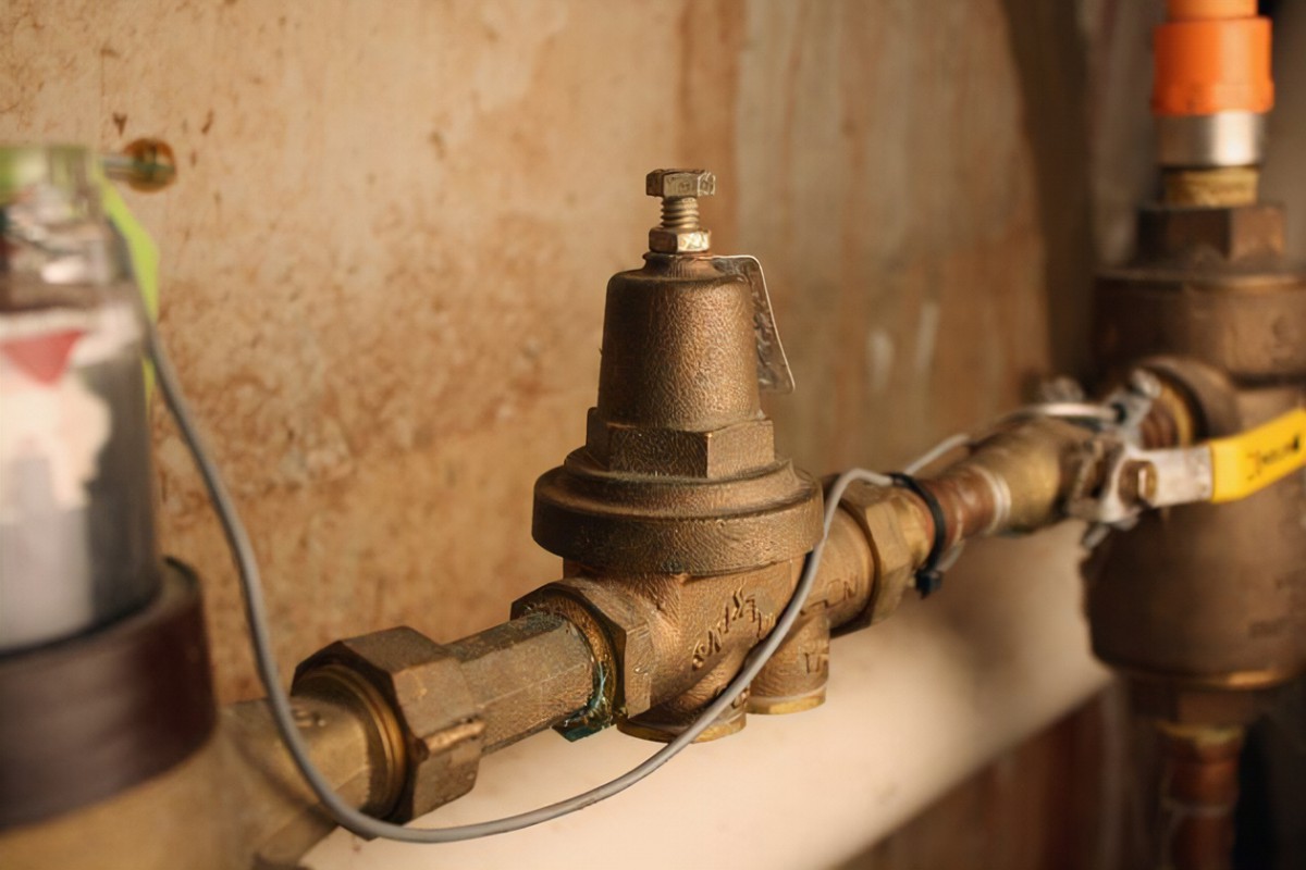 How To Install Water Pressure Regulators In Mira Mesa?